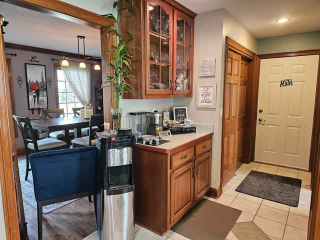 502 Hunters Ridge, Auburn, IN 46706