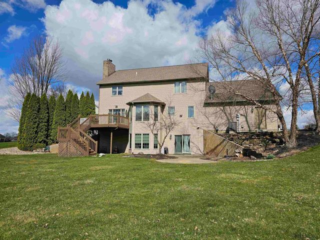 502 Hunters Ridge, Auburn, IN 46706