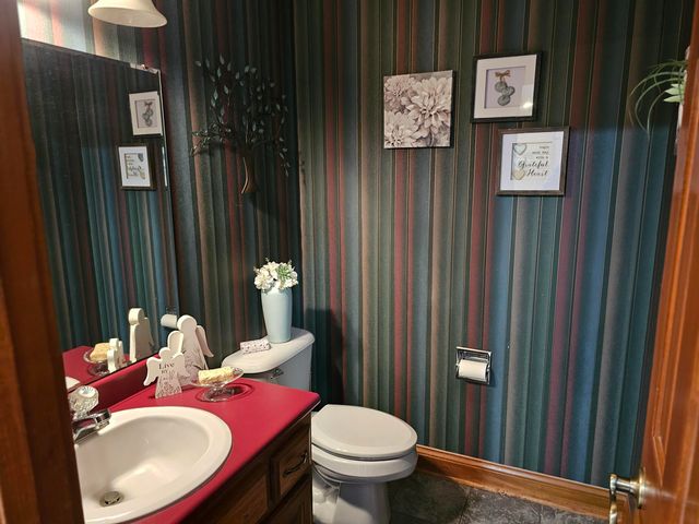 502 Hunters Ridge, Auburn, IN 46706