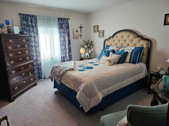 502 Hunters Ridge, Auburn, IN 46706