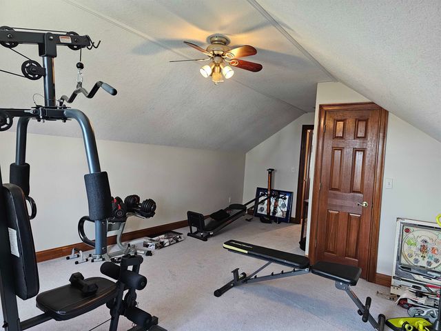 502 Hunters Ridge, Auburn, IN 46706