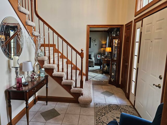 502 Hunters Ridge, Auburn, IN 46706