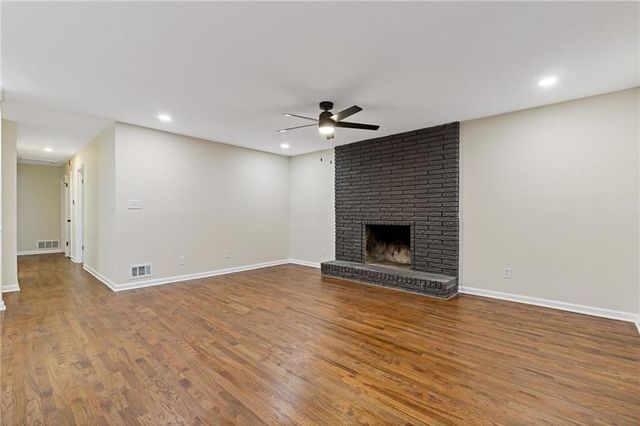 862 Hearthstone Drive, Stone Mountain, GA 30083