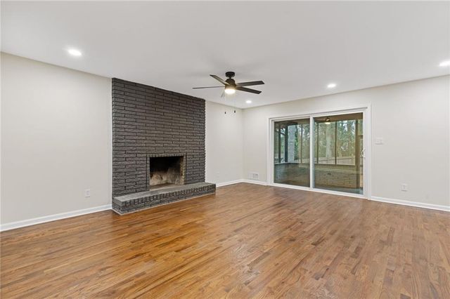 862 Hearthstone Drive, Stone Mountain, GA 30083