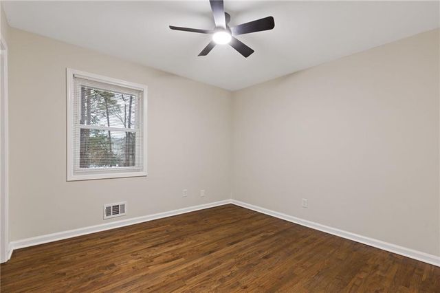 862 Hearthstone Drive, Stone Mountain, GA 30083