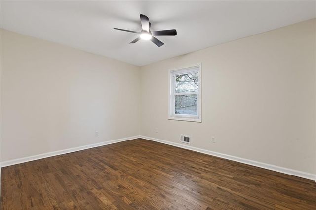 862 Hearthstone Drive, Stone Mountain, GA 30083