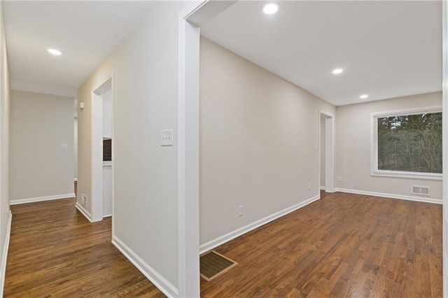 862 Hearthstone Drive, Stone Mountain, GA 30083