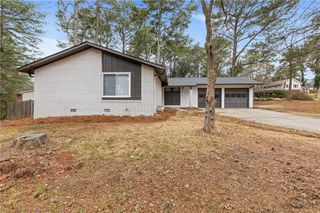 862 Hearthstone Drive, Stone Mountain, GA 30083