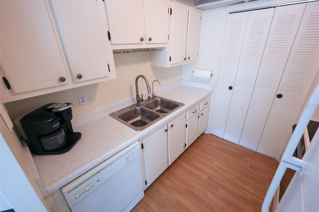 1235 S HIGHLAND AVENUE 4-306, Clearwater, FL 33756