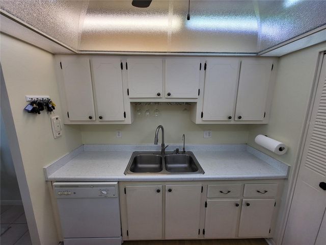 1235 S HIGHLAND AVENUE 4-306, Clearwater, FL 33756