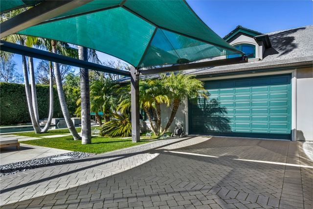 13157 Chandler Boulevard, Sherman Oaks, CA 91401