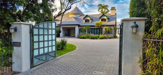 13157 Chandler Boulevard, Sherman Oaks, CA 91401