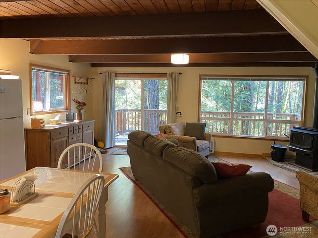 331 N Wynoochee Drive, Hoodsport, WA 98548