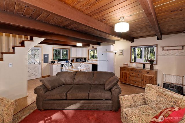 331 N Wynoochee Drive, Hoodsport, WA 98548