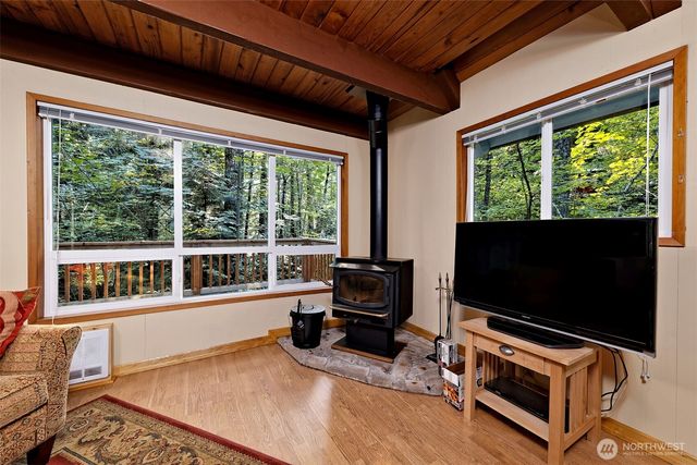 331 N Wynoochee Drive, Hoodsport, WA 98548