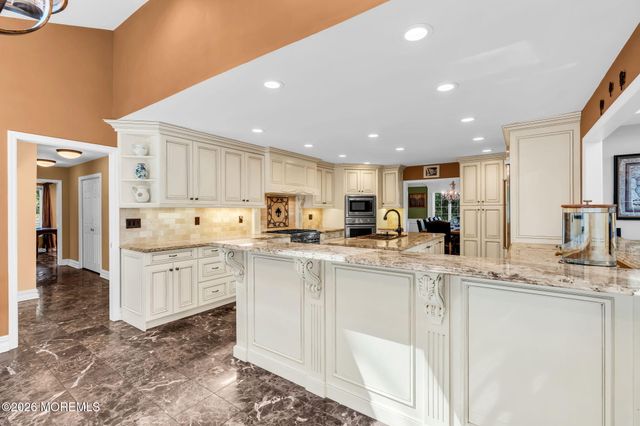 29 Red Coach Lane, Holmdel, NJ 07733