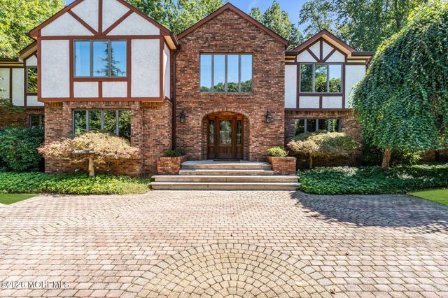 29 Red Coach Lane, Holmdel, NJ 07733