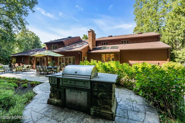 29 Red Coach Lane, Holmdel, NJ 07733