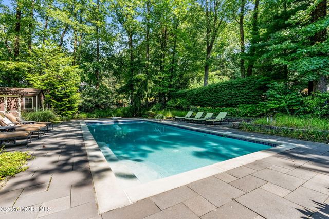 29 Red Coach Lane, Holmdel, NJ 07733
