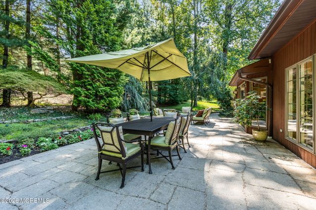 29 Red Coach Lane, Holmdel, NJ 07733