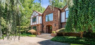 29 Red Coach Lane, Holmdel, NJ 07733