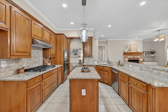 9713 Corral Drive, Fort Worth, TX 76244