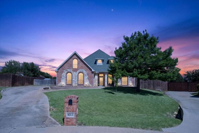 9713 Corral Drive, Fort Worth, TX 76244