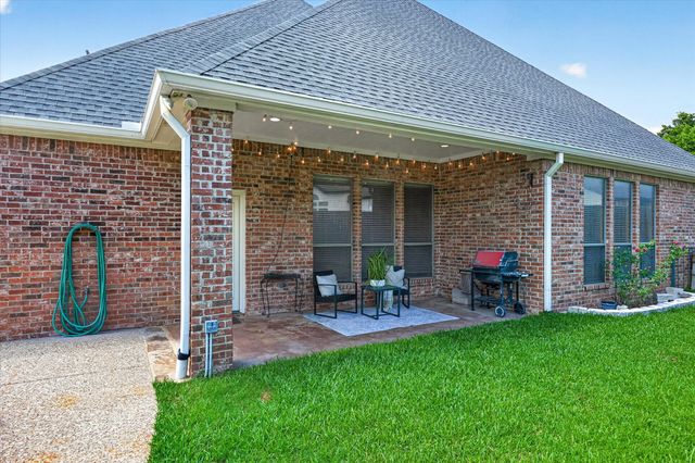 9713 Corral Drive, Fort Worth, TX 76244