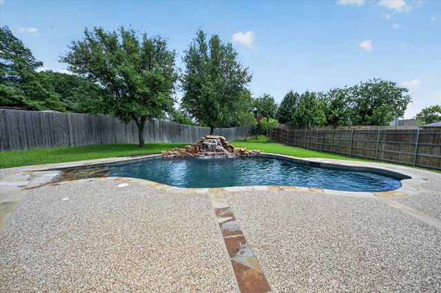 9713 Corral Drive, Fort Worth, TX 76244