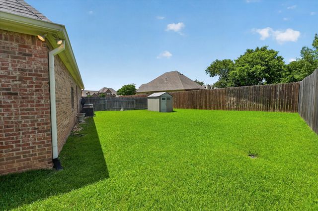 9713 Corral Drive, Fort Worth, TX 76244
