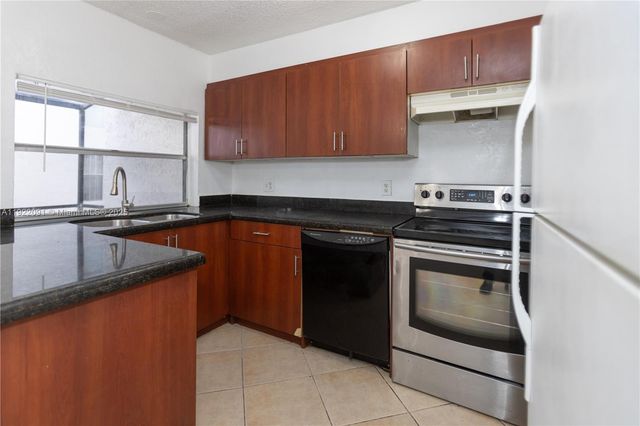 4415 Treehouse Ln C, Tamarac, FL 33319