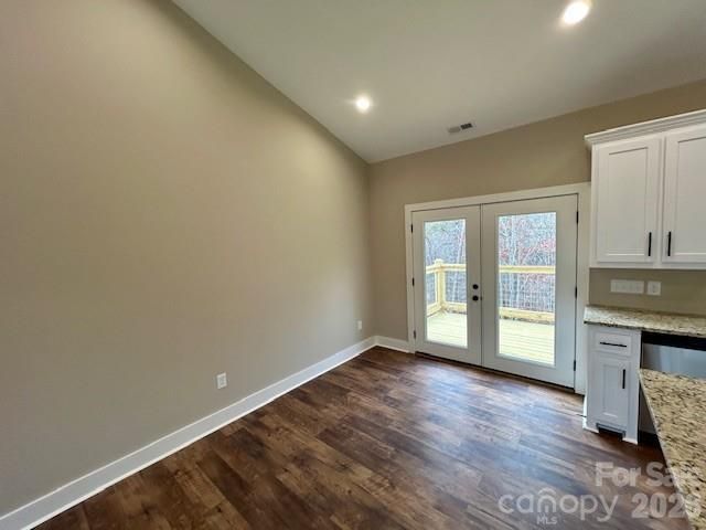 420 Scarlett Oak Court NE, Lenoir, NC 28645