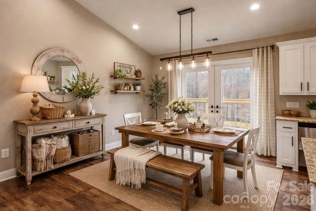 420 Scarlett Oak Court NE, Lenoir, NC 28645