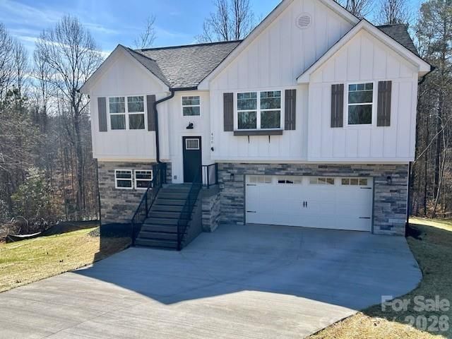 420 Scarlett Oak Court NE, Lenoir, NC 28645