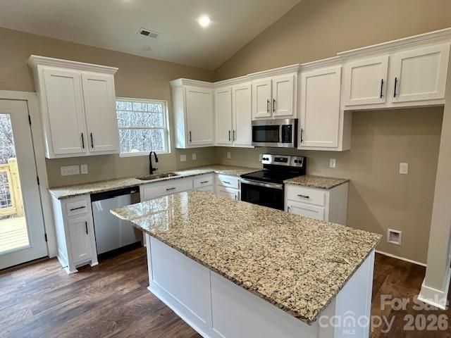 420 Scarlett Oak Court NE, Lenoir, NC 28645