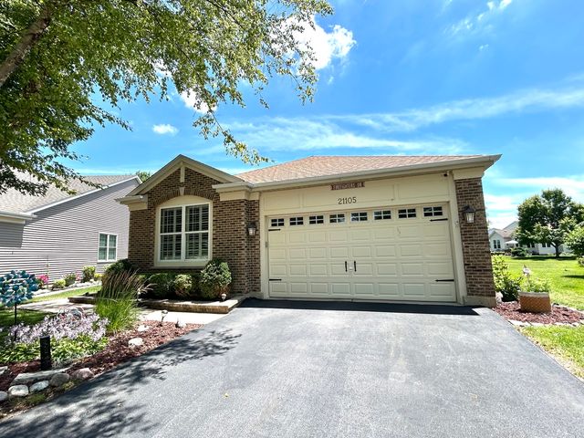 21105 Silver Moon Lake Way, Crest Hill, IL 60403