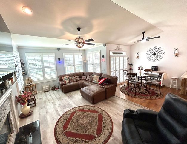 21105 Silver Moon Lake Way, Crest Hill, IL 60403