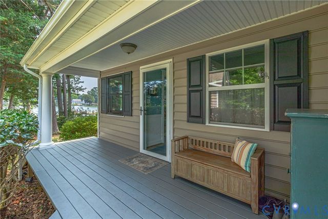 196 Summer Haven Dr, Reedville, VA 22539