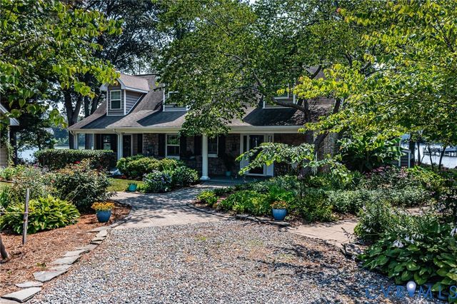 196 Summer Haven Dr, Reedville, VA 22539