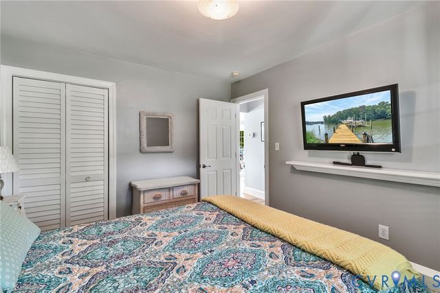 196 Summer Haven Dr, Reedville, VA 22539