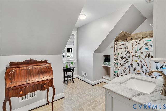 196 Summer Haven Dr, Reedville, VA 22539