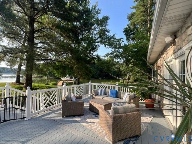 196 Summer Haven Dr, Reedville, VA 22539