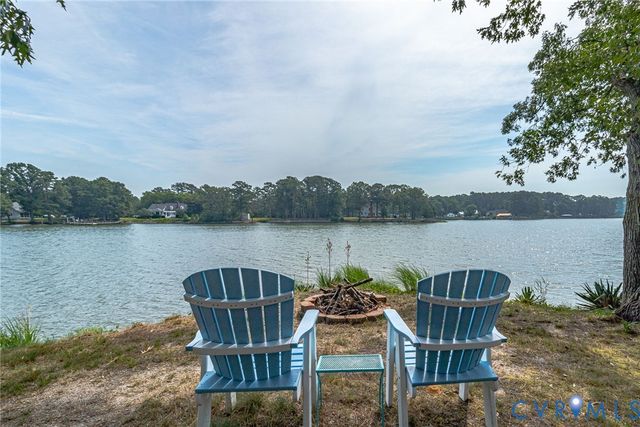 196 Summer Haven Dr, Reedville, VA 22539
