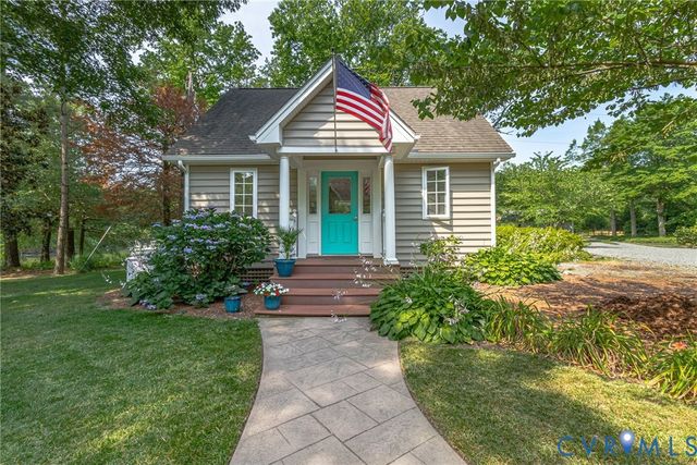 196 Summer Haven Dr, Reedville, VA 22539