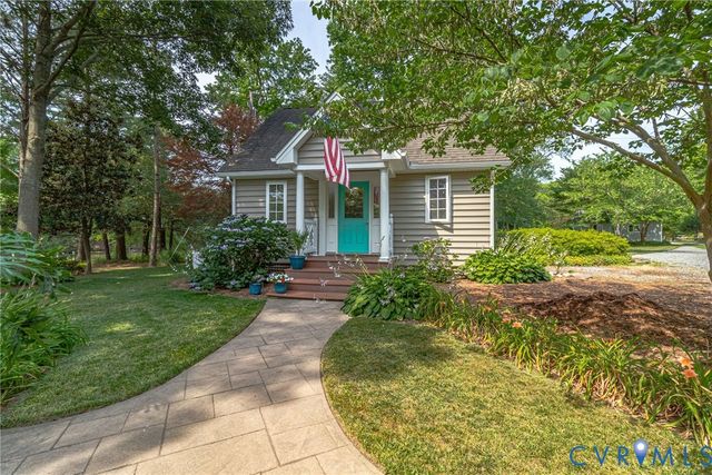 196 Summer Haven Dr, Reedville, VA 22539