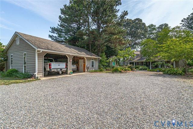 196 Summer Haven Dr, Reedville, VA 22539