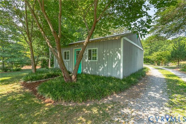 196 Summer Haven Dr, Reedville, VA 22539