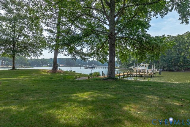196 Summer Haven Dr, Reedville, VA 22539