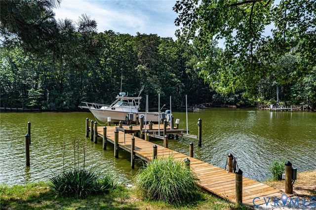 196 Summer Haven Dr, Reedville, VA 22539