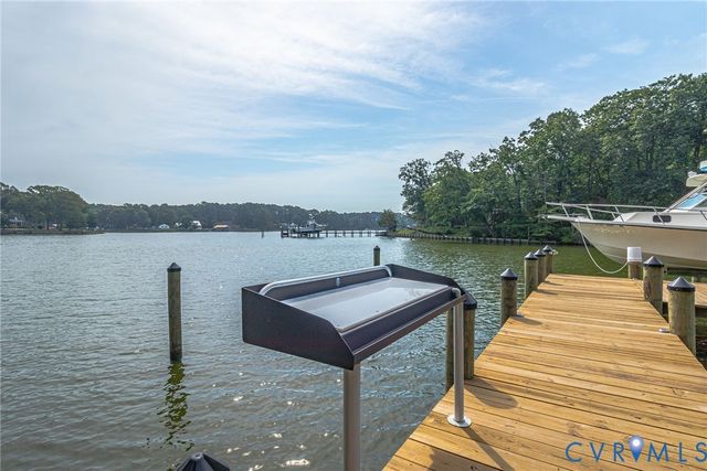 196 Summer Haven Dr, Reedville, VA 22539